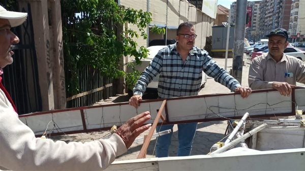 رفع تعديات الباعة الجائلين والأسواق العشوائية بمنطقة الشيخ حسانين في المنصورة