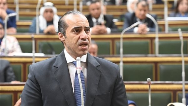 وزير الشئون النيابية يكشف حقيقة تداخل تشريع الثروة المعدنية مع قانوني البيئة والمحميات