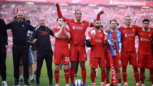 أبطال الدوري الإنجليزي، مركز تدريبات ليفربول يتزين بعد التتويج بالبريميرليج (فيديو)