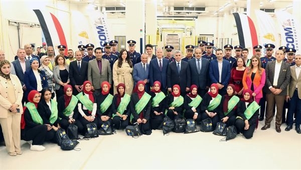 القوات المسلحة تنظم زيارة لإعلاميين وطلبة الأكاديمية العسكرية والجامعات لمصنع منتجات البلازما