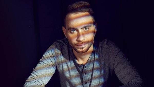 نجاح قوي لأغنية "سيبتك" على يوتيوب وأنغامي لحسام حبيب