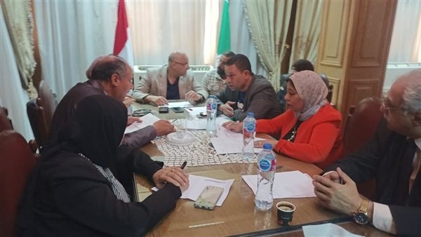 محافظ القليوبية يعقد اللقاء الأسبوعي للمواطنين بالخانكة