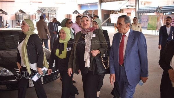 نائبة رئيس جامعة بورسعيد تفتتح مؤتمر التربية الرابع لطلاب الدراسات العليا (صور)