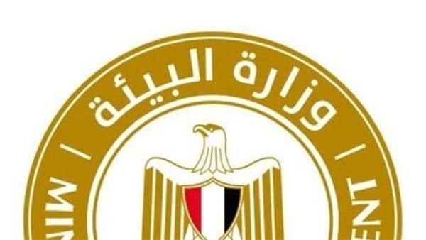 البيئة تعلن التخلص الآمن من أحد الدلافين النافقة بإحدى قرى الساحل الشمالي