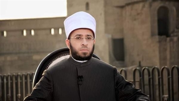 أئمة مساجد يخالفون قرار الأوقاف بالسفر للحج، قرار عاجل من الوزارة بشأنهم، شركات السياحة تفجر الأزمة، ورسائل خاصة من المندوبين للمحافظات