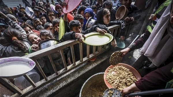 عنصر بمراكز المساعدات في غزة: حراس أمن أمريكيون أطلقوا النار على الفلسطينيين
