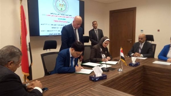 المصرية لنقل الكهرباء توقع عقد توريد محولين لمشروع توسيع محطة محولات العلمين