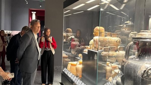 نائب وزير الخارجية التايلاندي يزور المتحف اليوناني الروماني بالإسكندرية