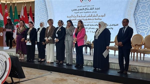 وفد من طالبات "عين شمس" يشارك في فعاليات مؤتمر منظمة المرأة العربية