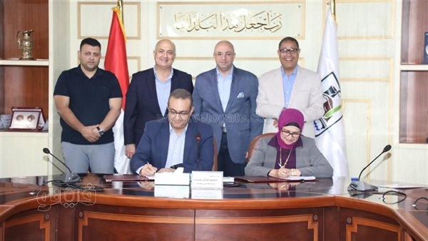 محافظ بني سويف يشهد توقيع بروتوكول لتطوير العناية المركزة بمستشفى الصدر