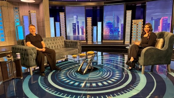 إيهاب فهمي يكشف كواليس المكالمة الأخيرة مع والدته قبل وفاتها