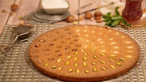 طريقة عمل البسبوسة في خطوات بسيطة وأحلى من الجاهزة