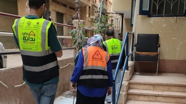التدخل السريع بالدقهلية: إيداع سيدة مسنة تركها أبناؤها في الشارع بدار رعاية اجتماعية
