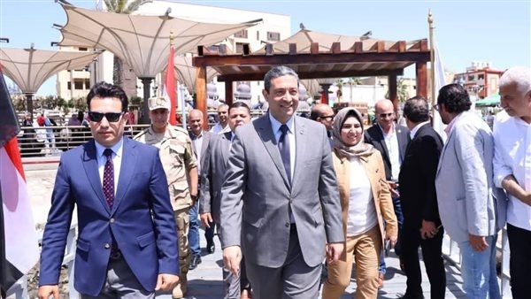 محافظ دمياط يشهد انطلاق مهرجان التجديف "مراكب الكياك"