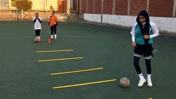 استمرار تنفيذ تدريب عضوات المشروع القومي للكرة النسائية بالشرقية