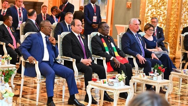 أخبار مصر اليوم.. السيسي يشارك في حفل عشاء بوتين.. وتوجيه عاجل من الازهر الي الهند وباكستان.. ورد عاجل من محافظة القاهرة حول وجود حريق ببنك القاهرة