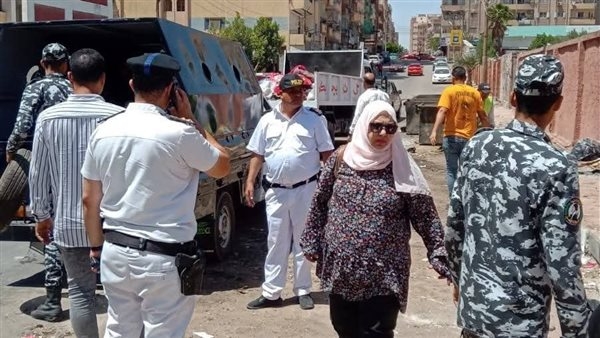 محافظ الإسماعيلية يؤكد على استمرار الحملات المكثفة لإزالة أماكن النباشين (صور)