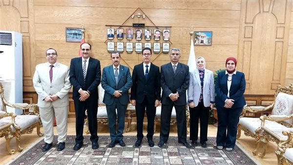 رئيس جامعة بنها يستقبل فرق ضمان جودة التعليم لاعتماد برامج كليتي الزراعة والهندسة