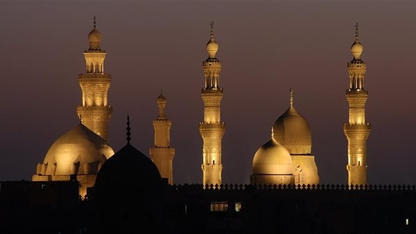 مواقيت الصلاة، موعد أذان العشاء اليوم الجمعة 16 - 5 - 2025 في القاهرة والمحافظات
