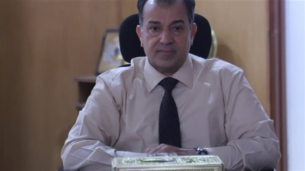 رئيس جامعة جنوب الوادي يشدد على ضرورة الإسراع في خطوات تطوير العيادات