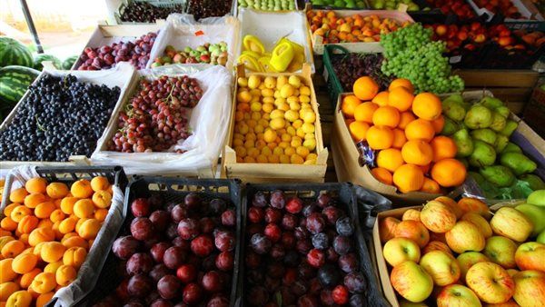 سعر الفاكهة اليوم، انهيار يضرب العنب والمشمش والمانجو والبرقوق يواصل قفزاته