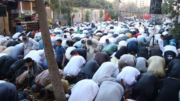 هل يجب على الحاج أداء صلاة عيد الأضحى؟ الإفتاء تجيب