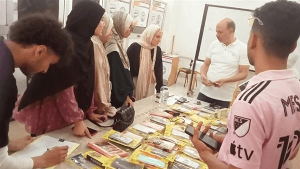 جامعة القناة تنظم دورة تدريبية في صيانة الموبايلات (صور)
