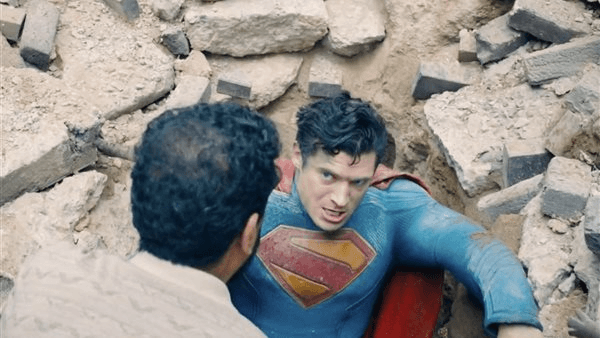 أول تريلر رسمي لفيلم Superman الجديد