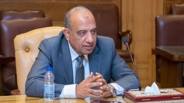وزير الكهرباء يتوجه إلى فرنسا لبحث التعاون فى مجالات الطاقة النظيفة