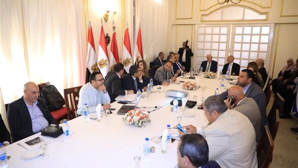 محافظ القاهرة: إعادة تشغيل "جروبي" بميدان طلعت حرب