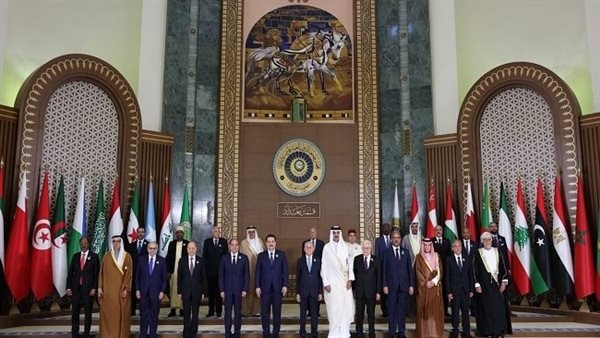 البحرين تسلم العراق رئاسة الدورة الـ 34 للقمة العربية