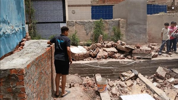 الصور الأولى لهدم مقبرة على يد 7 أشخاص والتمثيل بـ 3 جثامين في الدقهلية