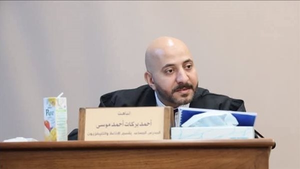 بحضور رئيس الجامعة، الباحث «أحمد بركات أحمد موسى» يحصل على رسالة الدكتوراه من إعلام الأزهر