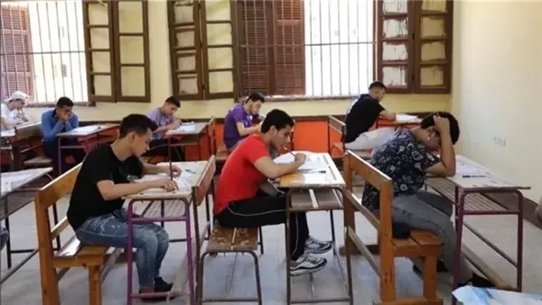 لطلاب الشهادة الإعدادية، نموذج بوكليت امتحان الهندسة باللغة الإنجليزية