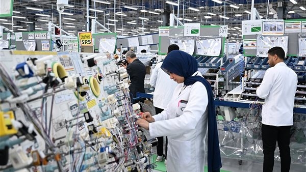 مدبولي يفتتح مصنع "سوميتومو" لإنتاج الضفائر الكهربائية للسيارات في العاشر من رمضان