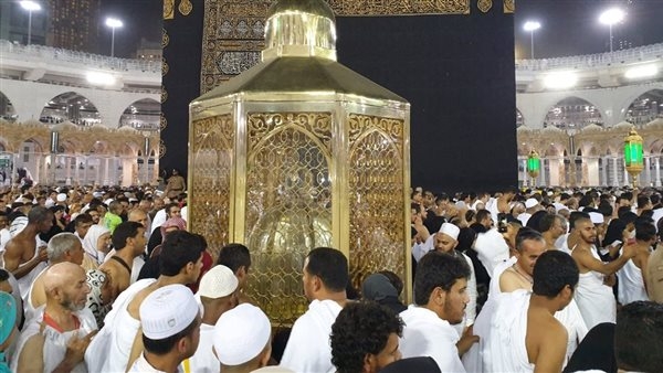 الأحاديث الواردة عن موقف عمر بن الخطاب من مقام إبراهيم