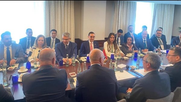 وزير الاستثمار يعقد لقاء موسعا مع رؤساء غرف التجارة العربية في ألمانيا
