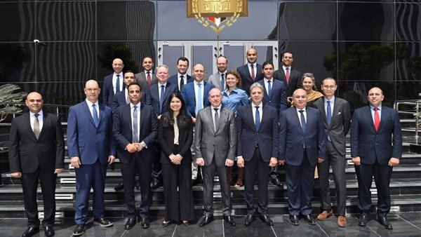 هيئة الرقابة الإدارية تستقبل وفدا من مجموعة ايه بى موللر