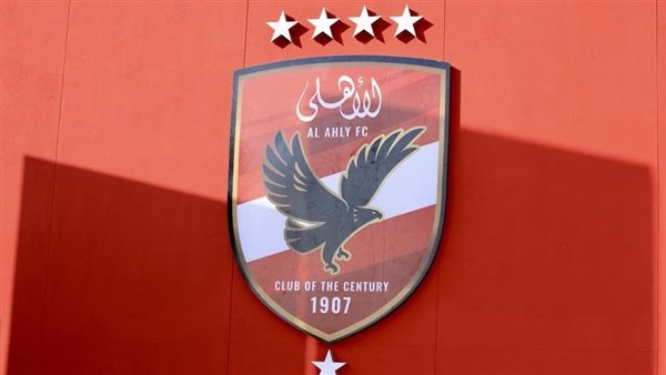 كيف يتحرك الأهلي لتدعيم صفوفه في الميركاتو المقبل.. نجم الزمالك السابق على رأس المرشحين لتدعيم هجوم الأحمر.. وهذا الثنائي الأقرب لتعزيز الدفاع