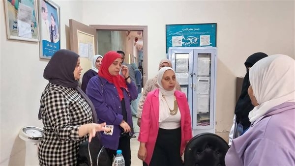 وكيل الصحة بالإسماعيلية تتفقد وحدة رعاية الطفل بالتل الكبير (صور)
