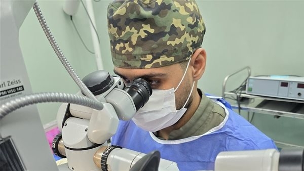 "القاهرة الفاطمية" ينجح في زراعة قرنية أعادت الإبصار لمريض يرى حركة اليد فقط