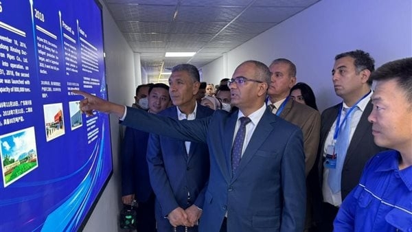 نائب وزير الإسكان يتفقد مصنع "شين شينج" الصيني لمواسير الدكتايل