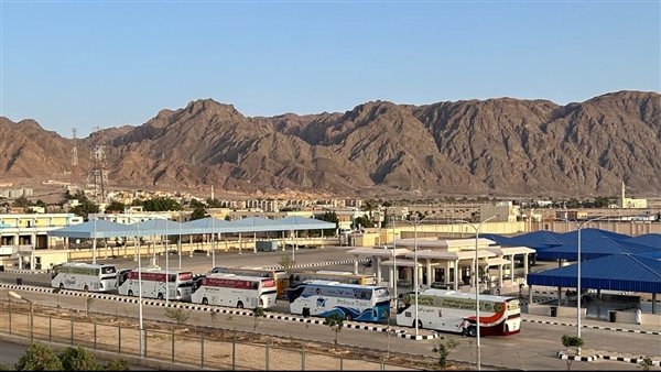 الفوج الرابع من حجاج بيت الله الحرام يغادر ميناء نويبع البحري