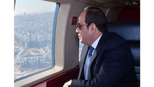 السيسي يتفقد المشروع الجديد لمدينة مستقبل مصر جوًا