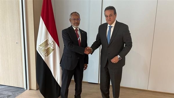 خالد عبد الغفار يلتقي وزيري صحة موريتانيا وكوبا لبحث سبل التعاون