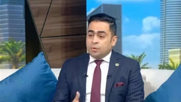 خبير اقتصادي: 70% من إيرادات مصر السنوية تذهب لسداد فوائد الديون