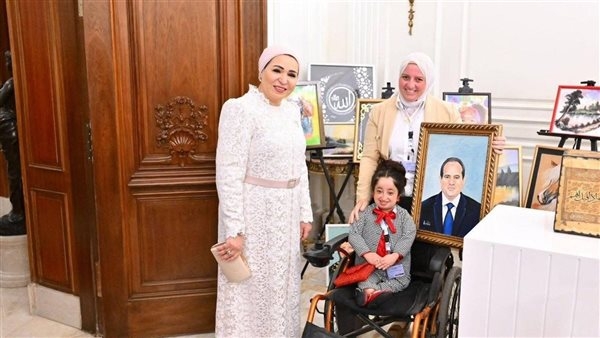 بعد تكريمها من قرينة الرئيس، محافظ الغربية يشيد بـ"حبيبة" ويؤكد: نموذج مُلهِم في تحدي الصعاب