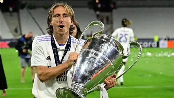 أرقام وإنجازات لوكا مودريتش مع ريال مدريد بعد إعلان رحيله