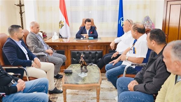 "فوزي" يجتمع برؤساء أندية دمياط لبحث الفرص الاستثمارية وتطوير البنية الرياضية