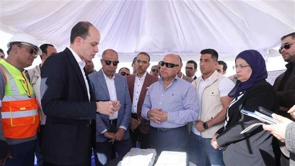 وزير الصناعة: فرص استثمارية واعدة بمنطقة" وادي سريرية الصناعية" بالمنيا
